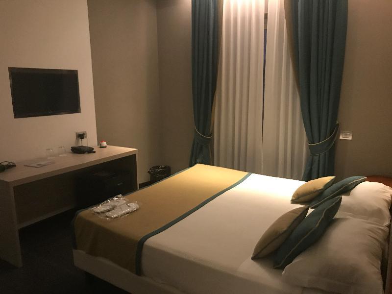 Mediterranea & Convention Center Hotel 4*